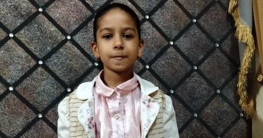 طفلة عمرها ثماني سنوات تتألق في إلقاء قصائد الشافعي بفيديو رائع