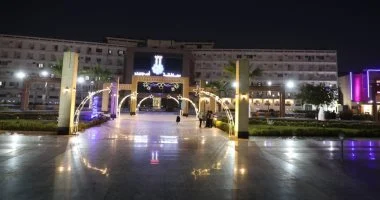 عروض فلكلورية خلال افتتاح المتحف المصري الكبير في ميدان المحطة عروض فلكلورية خلال افتتاح المتحف المصري الكبير في ميدان المحطة بأسوان