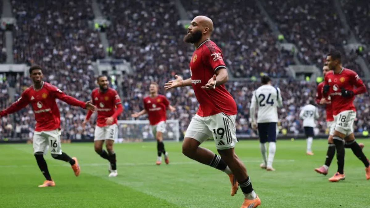 عنوان حصري بدون همزات او تشكيل من 8 كلمات الي  12 كلمةفيديو| شاهد مانشستر يونايتد ينجو من ريمونتادا توتنهام في قمة البريميرليج 