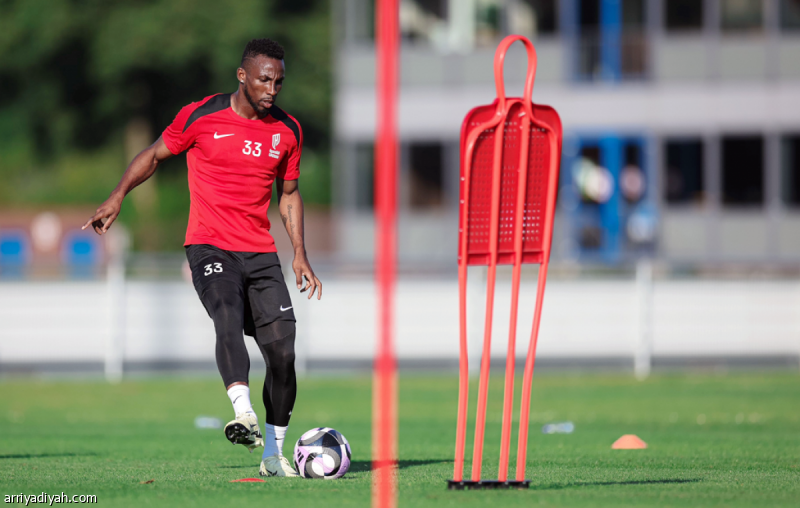 غياب كينيونيس عن مواجهة الأهلي يعكر صفو القادسية في الدوري السعودي