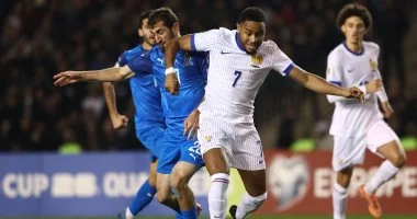 فرنسا تتفوق على أذربيجان بثلاثية فى شوط مثير بتصفيات كأس العالم