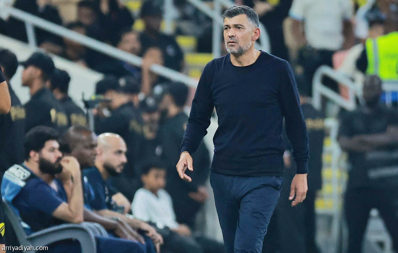 فريق الاتحاد يفتقد الشراسة أمام الأهلي في مباراة مثيرة