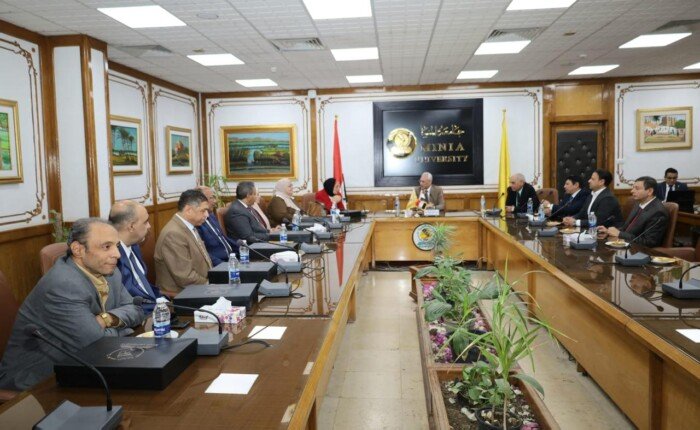 بخطى ثابتة نحو الاعتماد.. فريق الهيئة القومية للجودة يزور كلية العلوم بجامعة المنيا