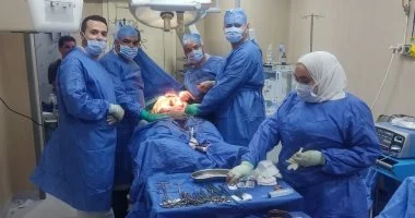 فريق طبي بجامعة بني سويف ينجح في استئصال ورم بوزن 22 كيلوغرامًا