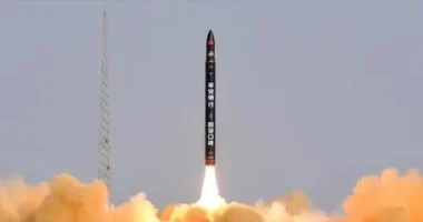 صاروخ صيني خاص يفشل خلال الإطلاق ويفقد 3 أقمار صناعية