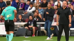 فليك يكشف موقفه من شائعات الرحيل عن برشلونة هذا الموسم