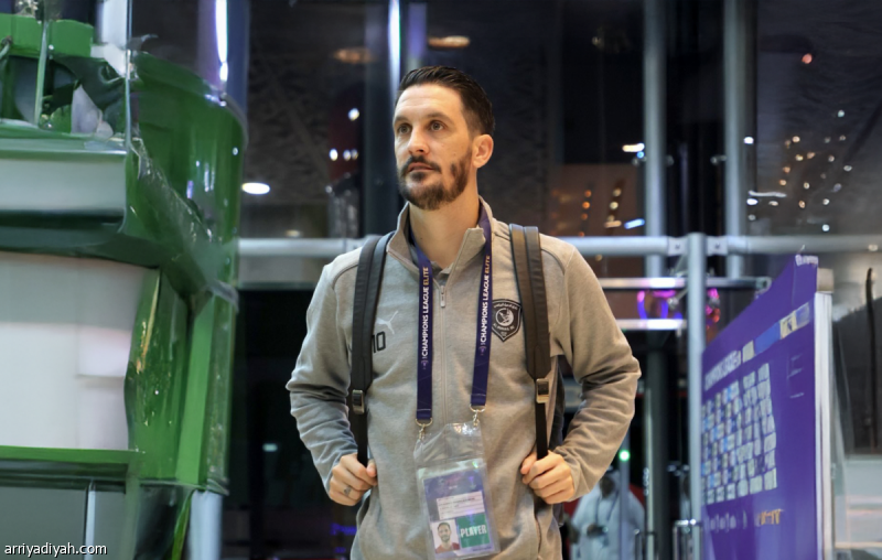 فيراتي يقود الدحيل في مواجهة الاتحاد بآسيا مع تغييرات جديدة