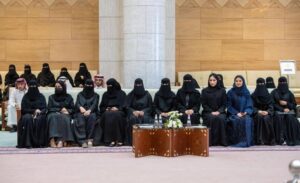 فيصل بن بندر يشهد حفل تخرج دفعة جديدة من حاضنة الرياض المتميزة