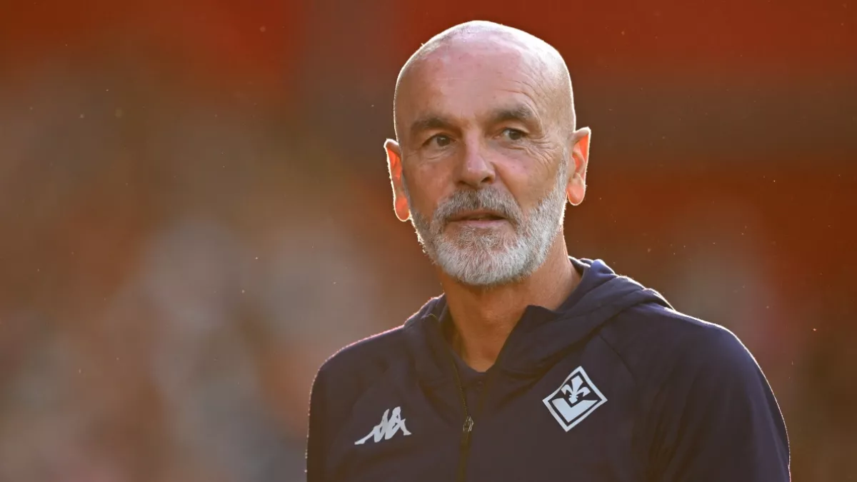 فيورنتينا يعلن رسمياً عن إقالة ستيفانو بيولي من تدريب الفريق