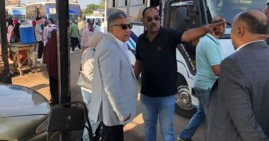 قام محافظ الدقهلية بجولة فجائية لموقف سيارات جديلة، وشدد على منع تقسيم الخطوط