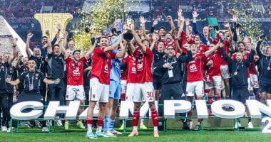 كاف يشيد بالأهلي بعد التتويج بالسوبر: تأسس من أجل حصد الألقاب