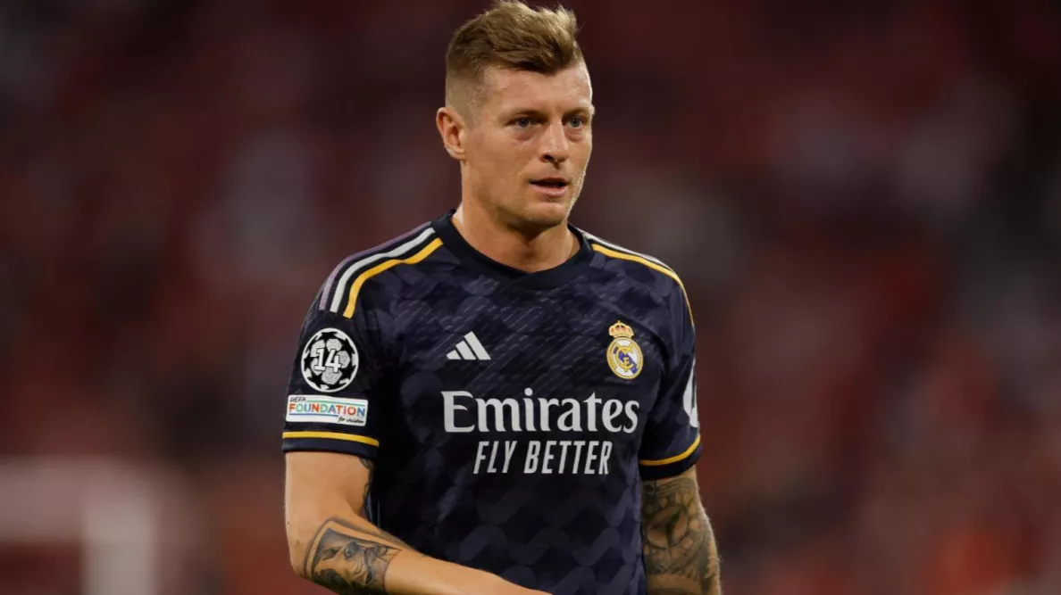 كروس يكشف تفاصيل علاقته المميزة مع أنشيلوتي خلال مسيرته الكروية