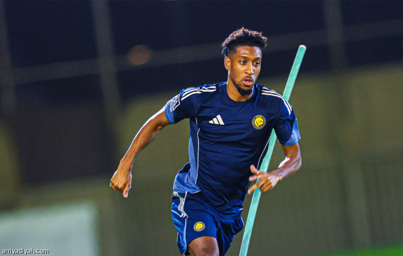 كومان يعود لتدريبات النصر بعد إصابته ويستعد للمشاركة المقبلة