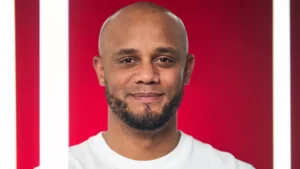 كومباني يتلاعب بباريس منتظرا الفرصة الأخيرة للتفاوض والنجاح