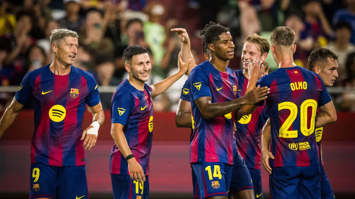 ليفاندوفسكي يعترف بالأخطاء الكبيرة ويؤكد ضرورة تصحيح الوضع في برشلونة