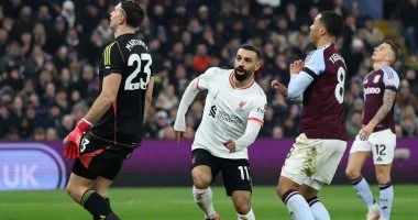 ليفربول يتفوق تاريخيًا على أستون فيلا.. 102 فوز مقابل 58 خسارة