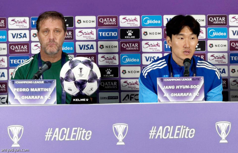 مارتينز: مشاركة خوسيلو وبراهيمي أمام الهلال تخضع للتقييم قبل المباراة