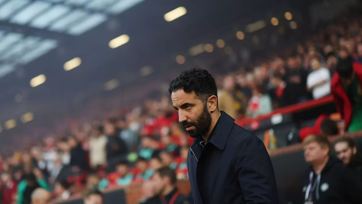 مانشستر يونايتد يتجاوز تحديات صعبة ويحقق التعادل في مباراة مثيرة