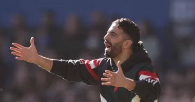 مانشستر يونايتد يضع 4 لاعبين ضمن خيارات تعزيز خط الوسط فى يناير