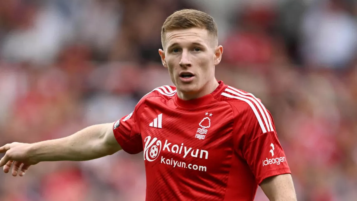 مانشستر يونايتد يسعى لضم إليوت أندرسون وسط صفقة نوتنجهام فورست الضخمة