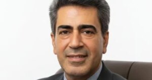 مجلس مطروح يحذر من إعلانات العقارات الزائفة وضبط تجاوزات البناء غير المرخص.