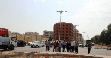 محافظ أسوان: 97.5% إنجاز تطوير وتجميل طريق السادات بطول 4 كم