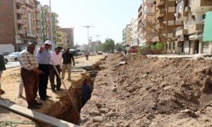 لمسة حضارية جديدة بعروس المشاتى.. محافظ أسوان يتابع أعمال تطوير وتجميل طريق السادات