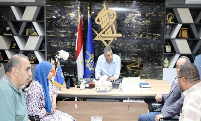 محافظ أسوان يواصل تفقد تقدم مشاريع المياه والصرف الصحي لخدمة محافظ أسوان يتابع إنجاز مشروعات المياه والصرف الصحي