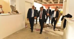 محافظ أسيوط ورئيس جهاز المشروعات يتابعان تطوير مركز الحرف اليدوية التراثية