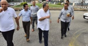 محافظ أسيوط يزور ميادين الساعة والحرب والسلام لتوجيه إعادة التخطيط