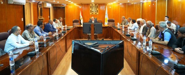 محافظ أسيوط يوجه بتشكيل كيان مؤسسي للحفاظ على ريادة المحافظة في زراعة الرمان