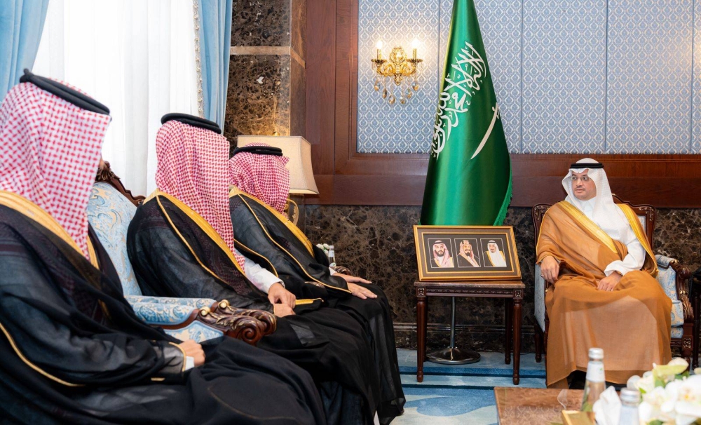 محافظ الأحساء يستعرض إنجازات مميزة في مجال التدريب التقني والمهني