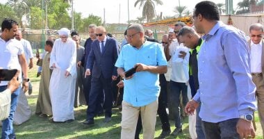 محافظ الأقصر يتابع قرية المنشاة العماري ويوجه لحلول سريعة لمشكلة مياه الشرب