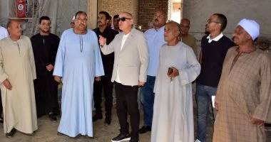 محافظ الأقصر يزور أعمال تجديد المسجد العمري بقرية الأقالتة.