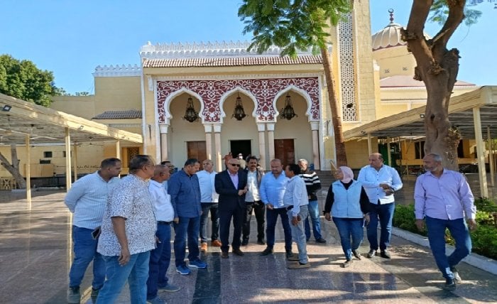 محافظ الأقصر يتفقد أعمال تطوير مسجد السيد يوسف استعدادًا للاحتفال بالعيد القومي