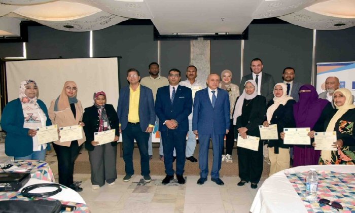 محافظ الأقصر يشهد تدريب برنامج «بناء قدرات فرق التطوير المؤسسي»