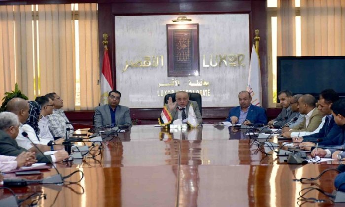 محافظ الأقصر يوجه برفع درجة الاستعداد لاستقبال انتخابات مجلس النواب