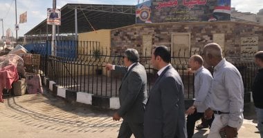 محافظ الدقهلية يتفقد سوق طلخا الحضاري ويوجه باستكمال تسكين الباعة سريعاً