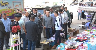 محافظ الدقهلية يقرر فرض غرامة يومية وإغلاق المحلات عند تكرار الإشغالات