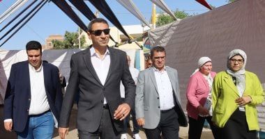 محافظ السويس يقوم بجولة لتفقد استعداد لجان انتخابات النواب بالصور