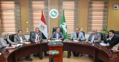 محافظ الشرقية يزيل العقبات لتسهيل مشروعات الصرف الصحي بالزقازيق