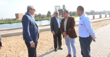 محافظ الغربية يتجول بالمحلة لمتابعة مشروعات الرصف والتطوير بالمدينة