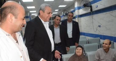 محافظ الغربية يزور عيادة التأمين الصحي ويشدد على أولوية مطالب المرضى