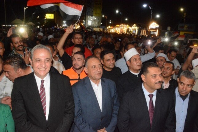 محافظ الغربية يشارك أهالي طنطا في حفل افتتاح المتحف المصري محافظ الغربية يُشارك المواطنين بطنطا مشاهدة افتتاح المتحف المصري الكبير