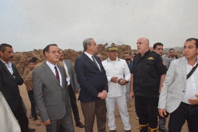 محافظ الغربية يُعلن السيطرة على حريق بمصنع للكتان بكفر ششتا بزفتى