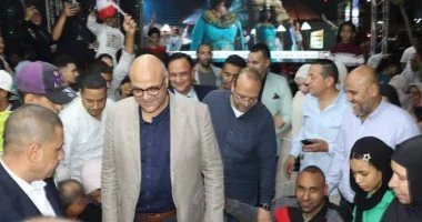 محافظ القليوبية يشارك في احتفالات افتتاح المتحف المصري الكبير وسط الأهالي