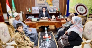 محافظ المنوفية يأمر بتقديم مساعدات مالية وعينية لأربع حالات إنسانية عاجلة