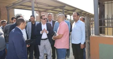 محافظ المنوفية يتابع اللمسات الأخيرة في السوق الحضارية الجديدة بطاقة 25 باكية