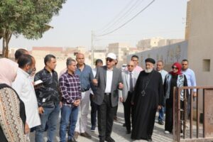 مشروع قومي واستثمار سياحي.. محافظ المنيا يتفقد منطقة جبل الطير لتوثيق محطات العائلة المقدسة