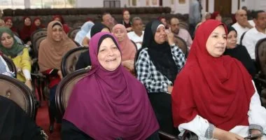 محافظ الوادي الجديد يحضر سحب القرعة للراغبين في أداء الحج